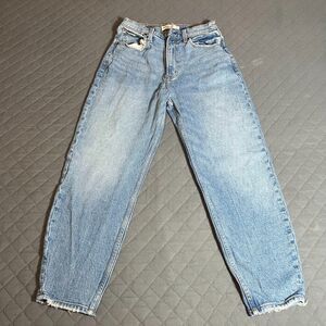 Abercrombie & Fitch "The '80s Mom" High Rise  Jeans Blue Denim Size 26/2